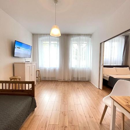Ferienwohnung Im Stadtzentrum Von Bernau - Schoene Ferienwohnung Mit 1 1/2 Zimmern, Bad, Spuelmaschine, Waschmaschine, Komplette Kueche, Wlan Bernau bei Berlin Ngoại thất bức ảnh