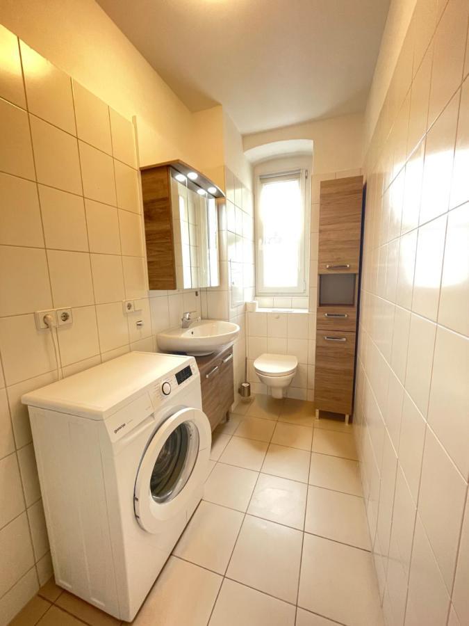 Ferienwohnung Im Stadtzentrum Von Bernau - Schoene Ferienwohnung Mit 1 1/2 Zimmern, Bad, Spuelmaschine, Waschmaschine, Komplette Kueche, Wlan Bernau bei Berlin Ngoại thất bức ảnh