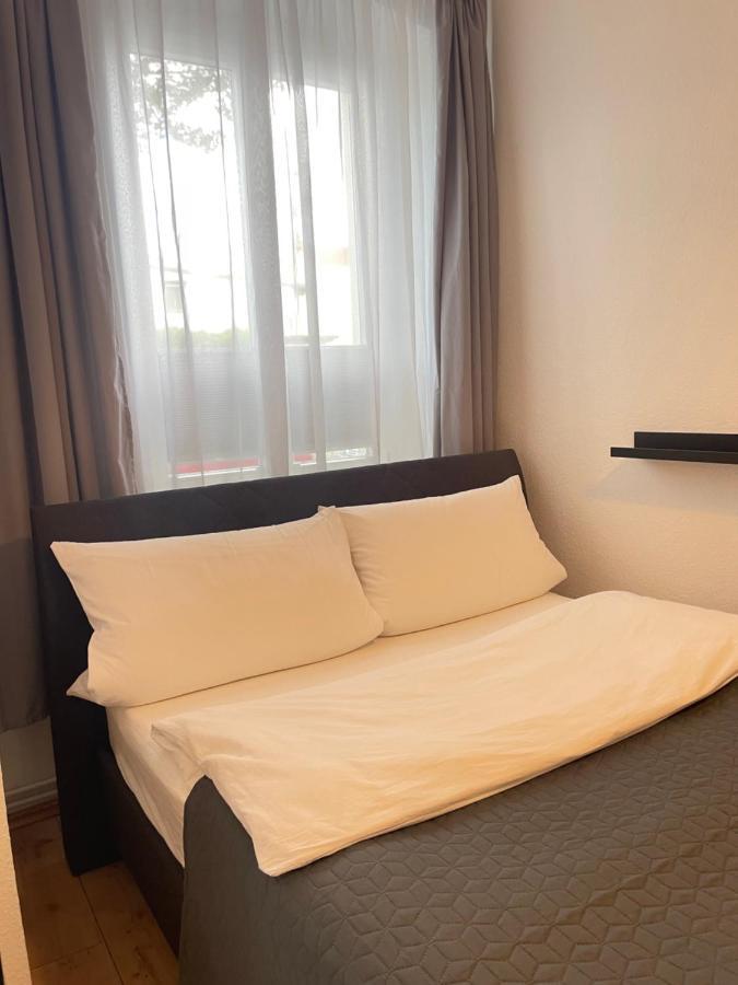 Ferienwohnung Im Stadtzentrum Von Bernau - Schoene Ferienwohnung Mit 1 1/2 Zimmern, Bad, Spuelmaschine, Waschmaschine, Komplette Kueche, Wlan Bernau bei Berlin Ngoại thất bức ảnh