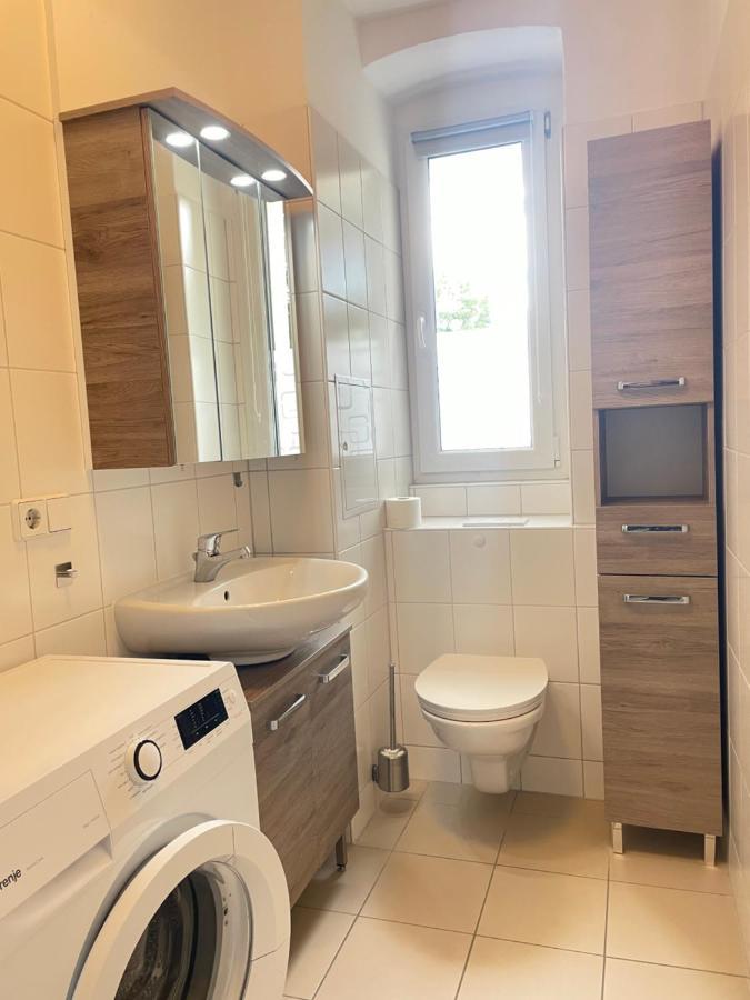 Ferienwohnung Im Stadtzentrum Von Bernau - Schoene Ferienwohnung Mit 1 1/2 Zimmern, Bad, Spuelmaschine, Waschmaschine, Komplette Kueche, Wlan Bernau bei Berlin Ngoại thất bức ảnh