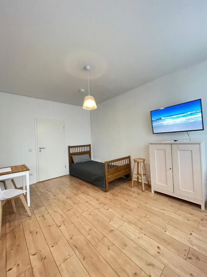 Ferienwohnung Im Stadtzentrum Von Bernau - Schoene Ferienwohnung Mit 1 1/2 Zimmern, Bad, Spuelmaschine, Waschmaschine, Komplette Kueche, Wlan Bernau bei Berlin Ngoại thất bức ảnh